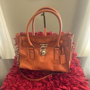 MICHEAL KORS Hamilton Ostrich Leather shoulder bag